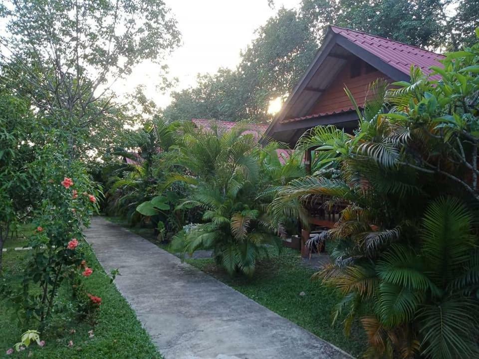 Najjamee Bungalows Ko Yao Noi Eksteriør bilde